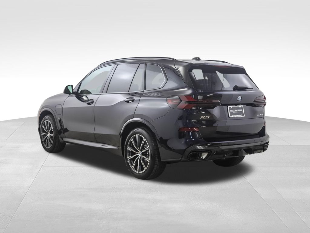 Thumbnail: 2026 BMW X5 - 3