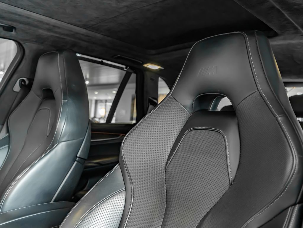 Used 2017 Black BMW  image 5