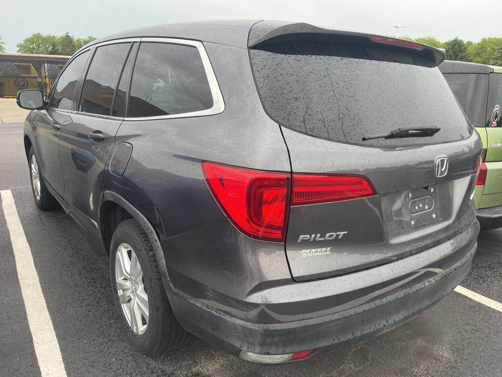 Thumbnail: 2016 Honda Pilot - 5