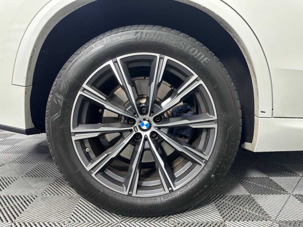 Thumbnail: 2024 BMW X5 - 12