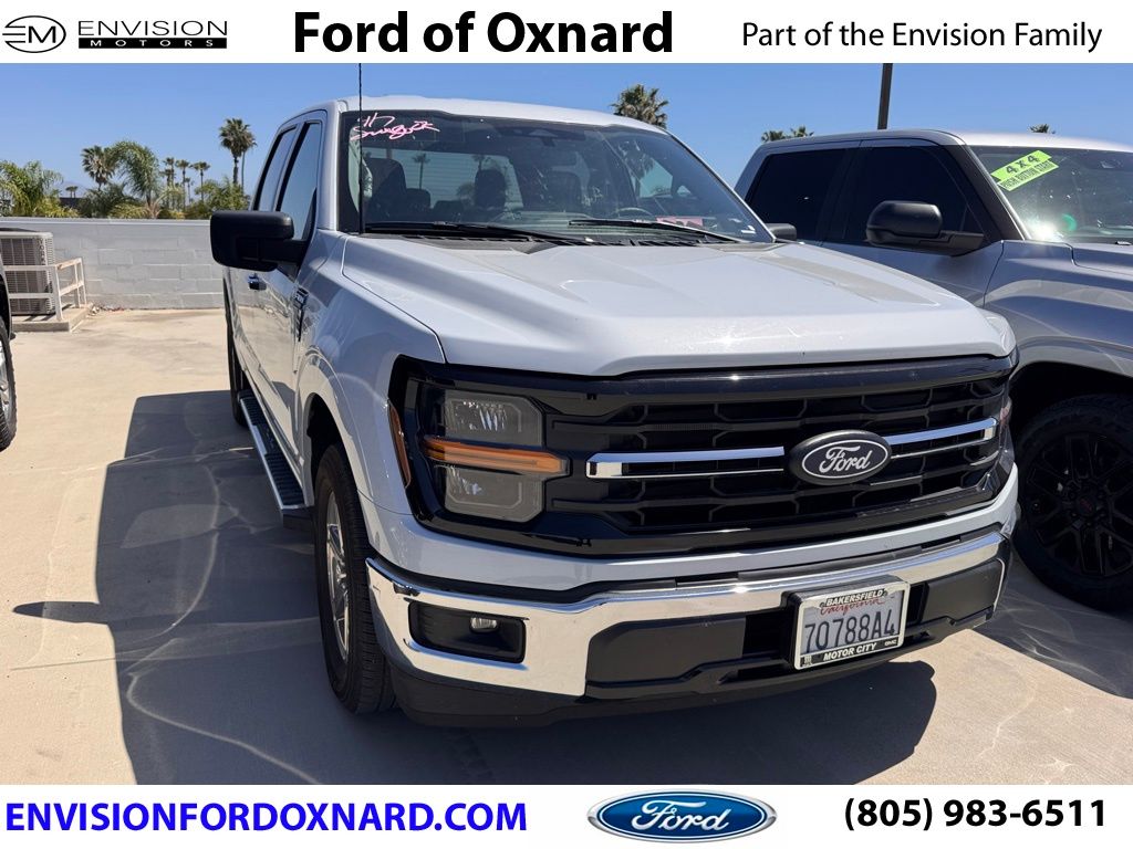 White Metallic 2025 Ford F-150 XLT SuperCrew RWD Pickup Truck 4X2 Automatic