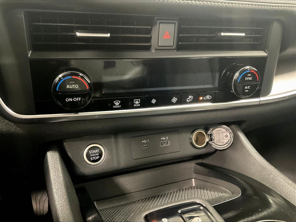 2023 Nissan Rogue — photo 25
