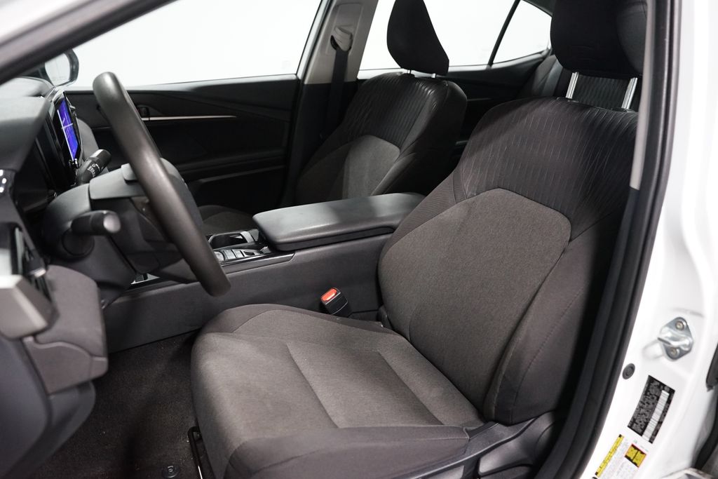 Thumbnail: 2025 Toyota Camry - 6