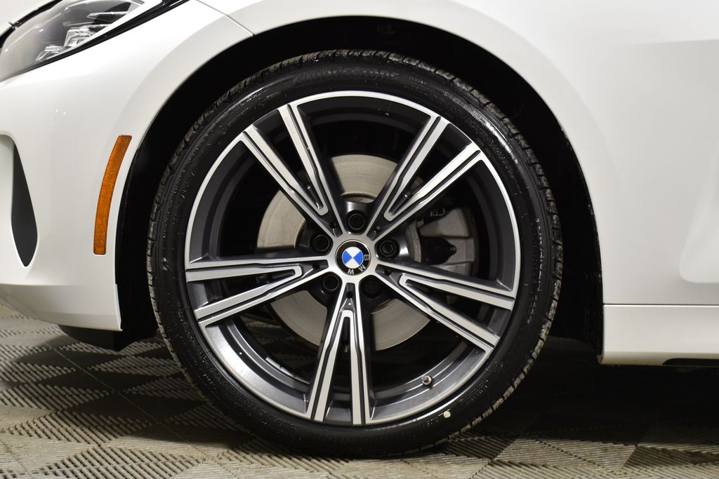 Thumbnail: 2024 BMW 4 Series - 12