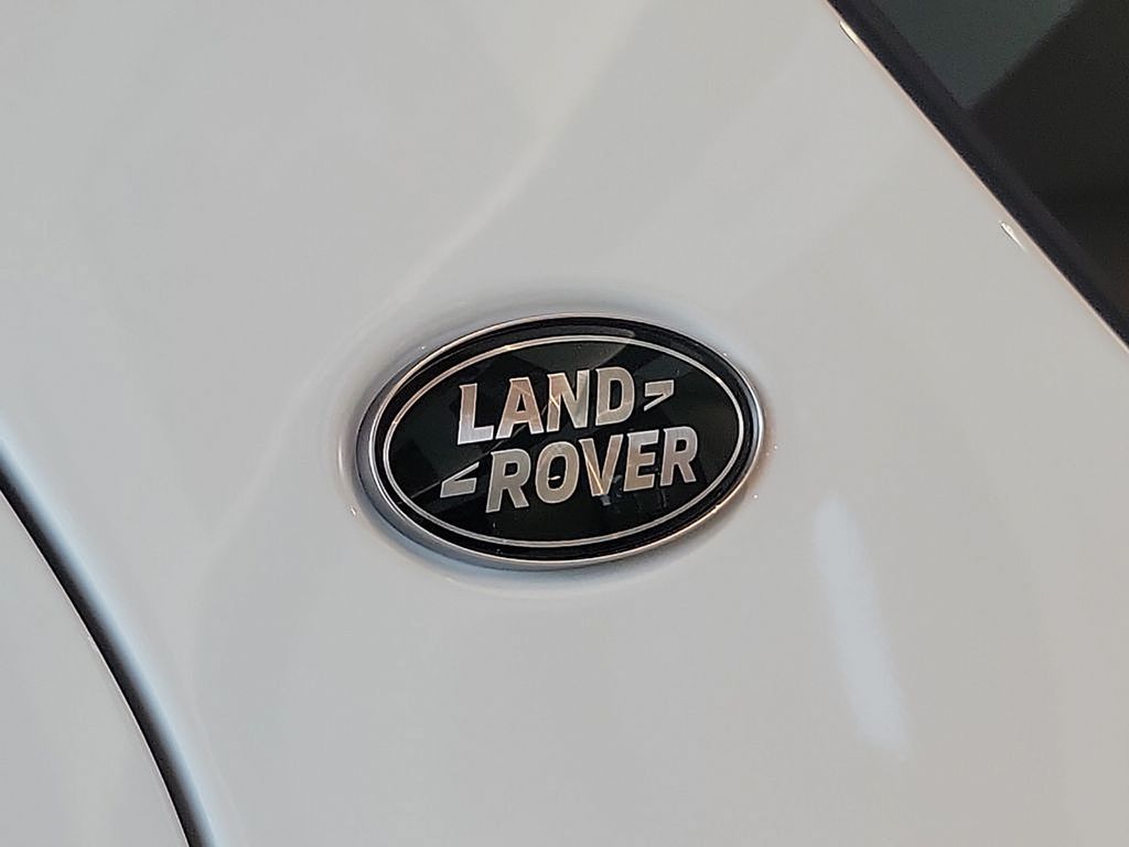 Thumbnail: 2025 Land Rover Discovery Sport - 20