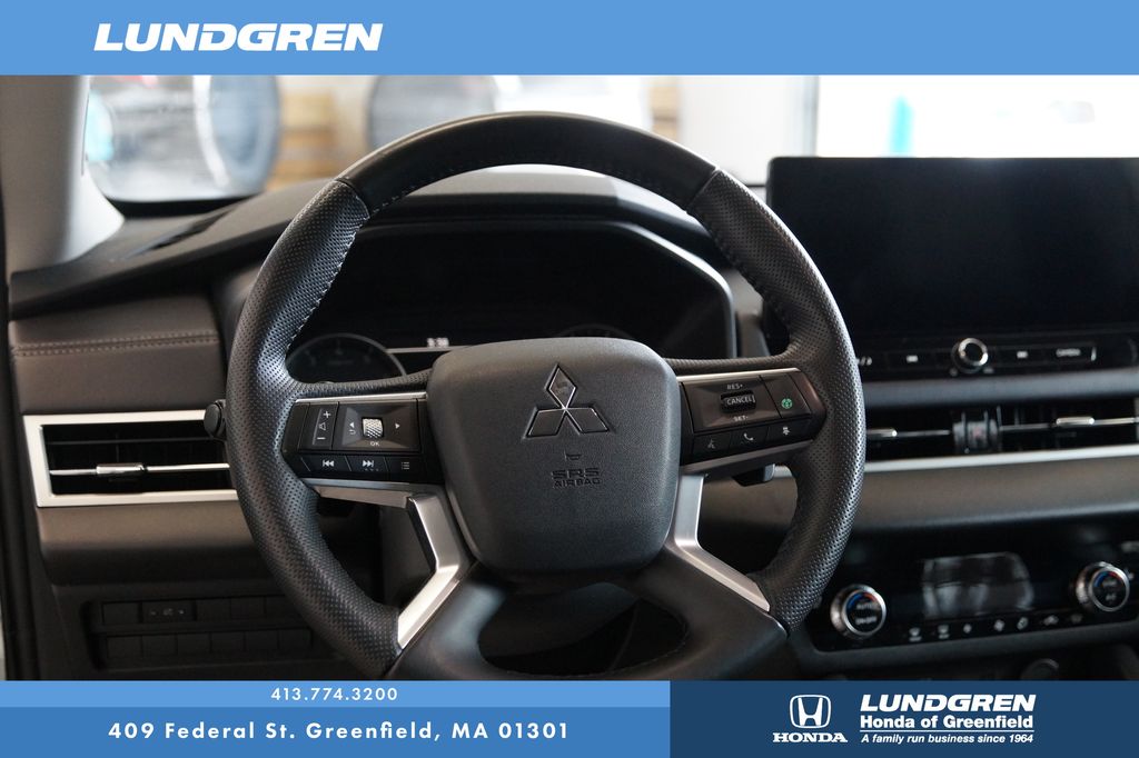 Used 2025 Mitsubishi Outlander SUV