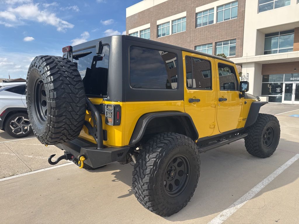 2011 Jeep Wrangler Unlimited Rubicon 40