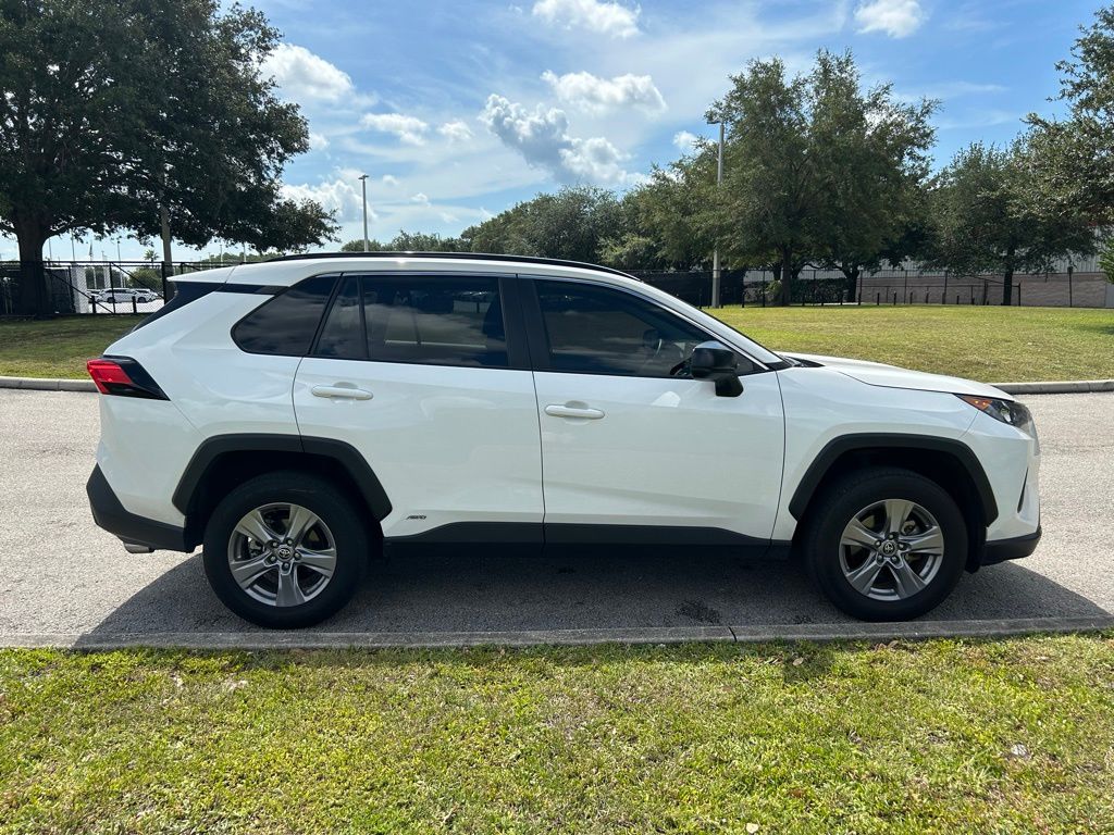 Thumbnail: 2022 Toyota RAV4 - 6