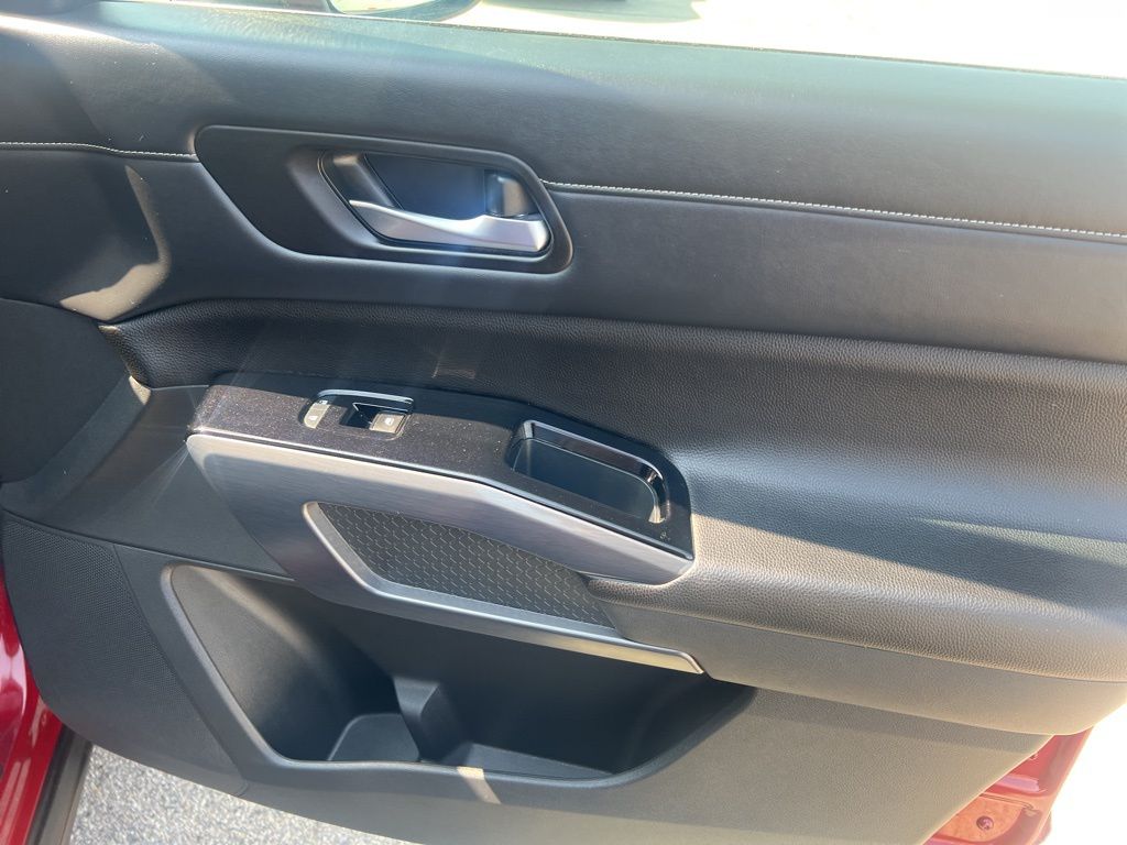 2023 Nissan Pathfinder SL photo