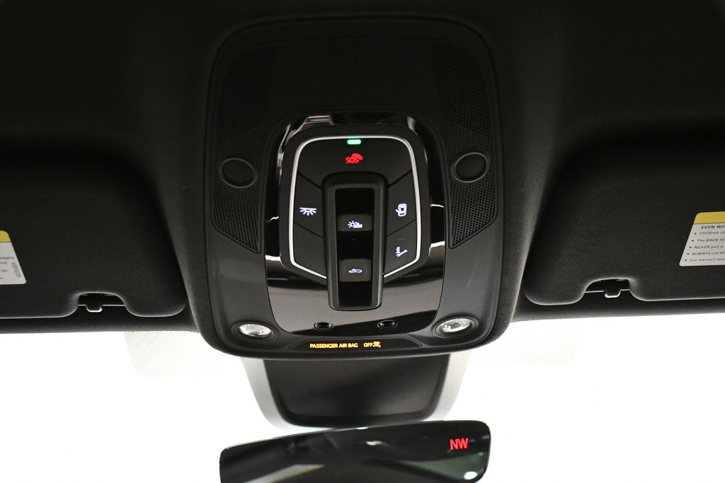 Thumbnail: 2024 Audi RS 6 - 17