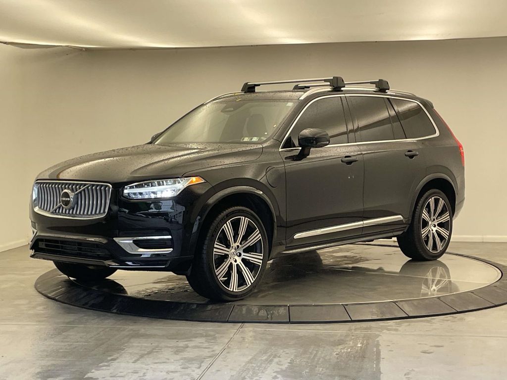 Onyx Black Metallic 2024 Volvo XC90 Recharge T8 Ultimate Bright Theme 7-Passenger eAWD SUV / Crossover All-Wheel Drive Automatic