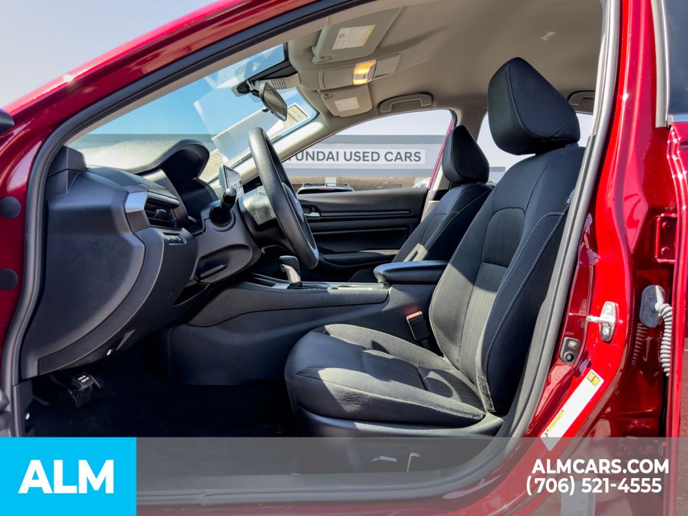 2025 Nissan Altima SV - Photo 12