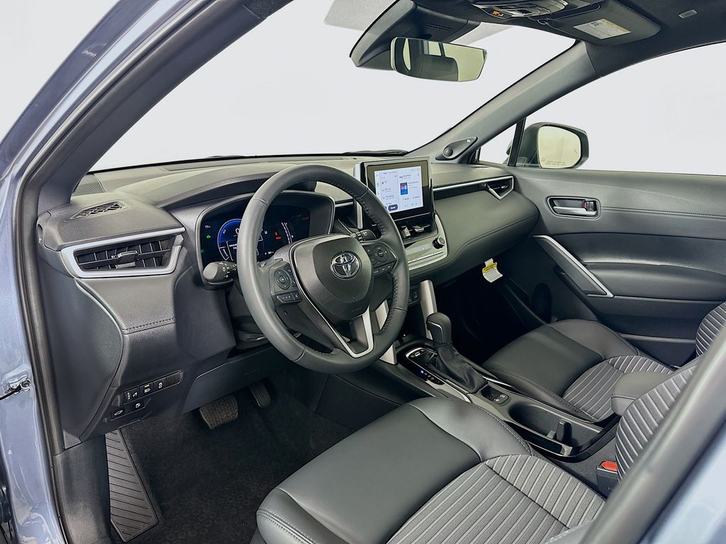 Thumbnail: 2025 Toyota Corolla Cross - 9