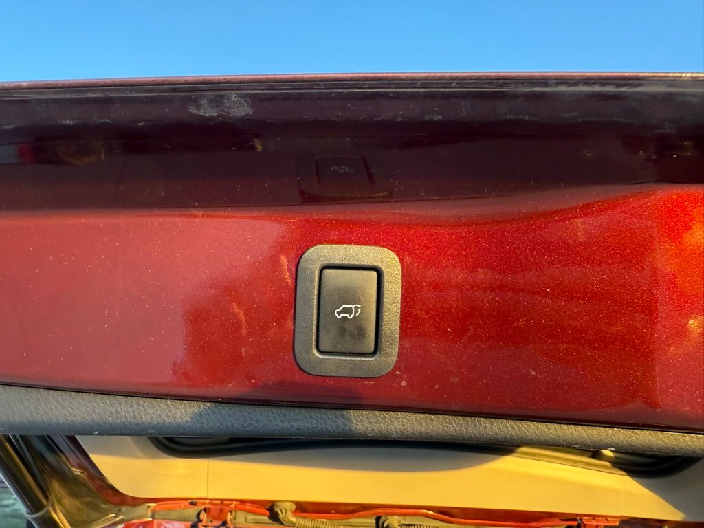 Thumbnail: 2017 Toyota Highlander - 27