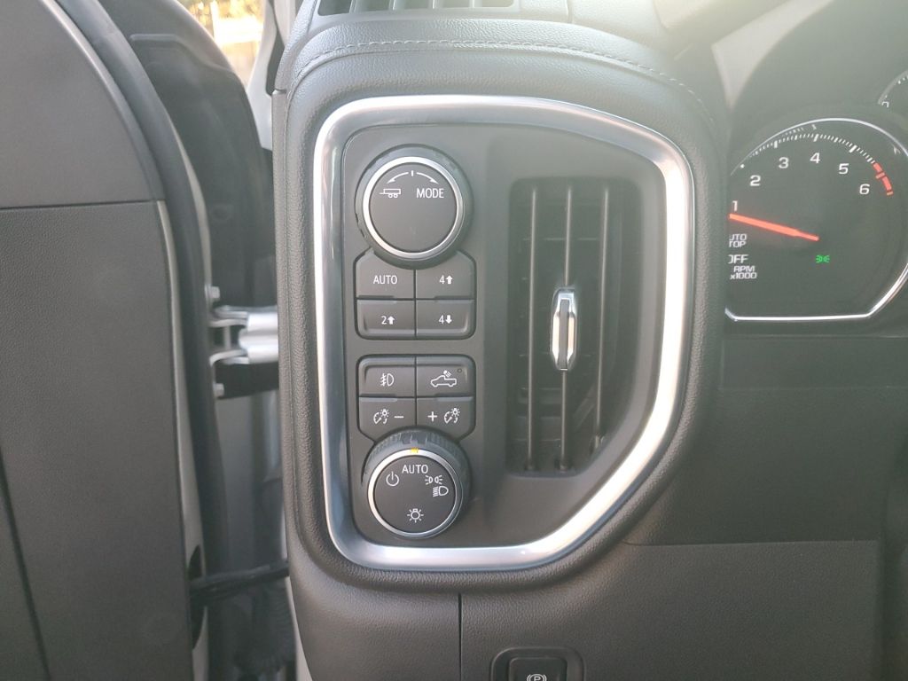 Used Car 2021 Chevrolet Silverado 1500  Lt Trail Boss For Sale Under $40,000 In Austin, Texas