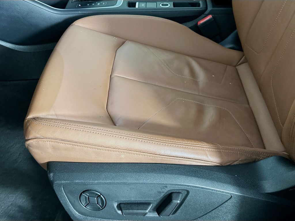 Thumbnail: 2020 Audi Q3 - 19