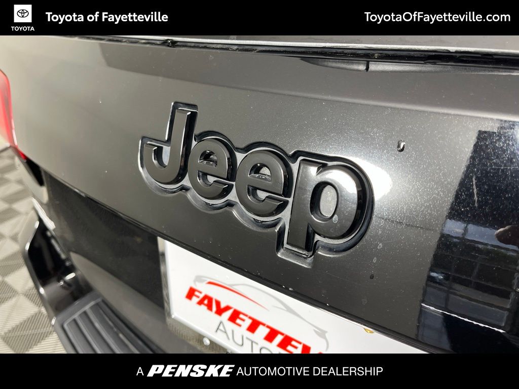 Thumbnail: 2019 Jeep Grand Cherokee - 24