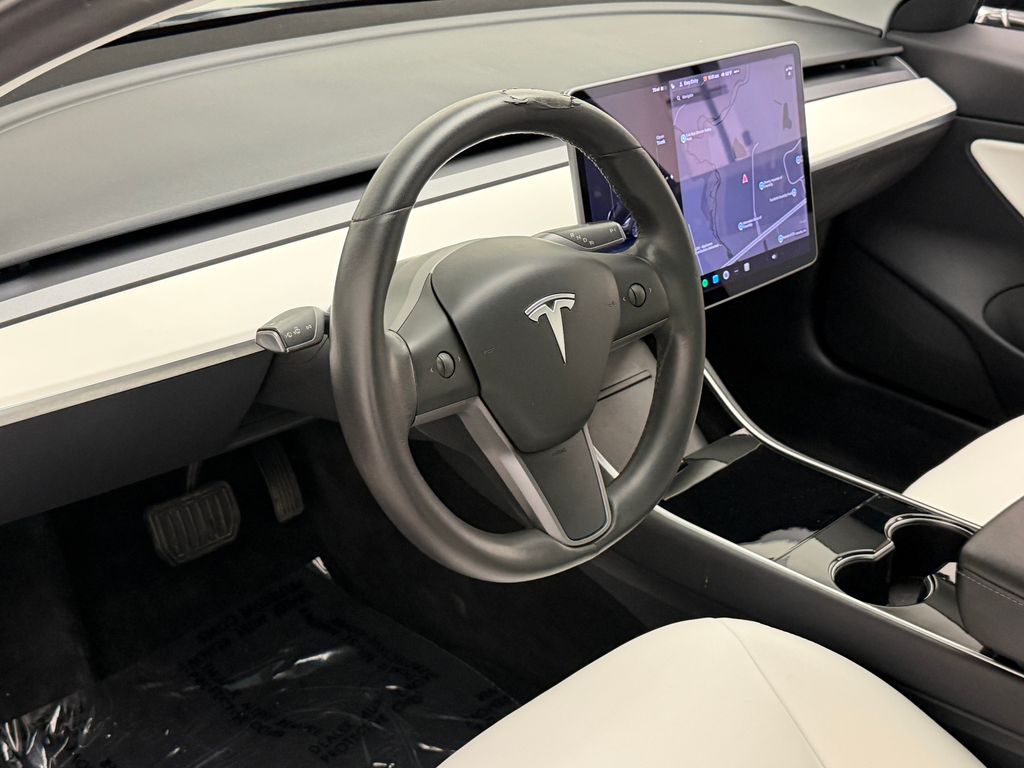 Thumbnail: 2020 Tesla Model 3 - 16