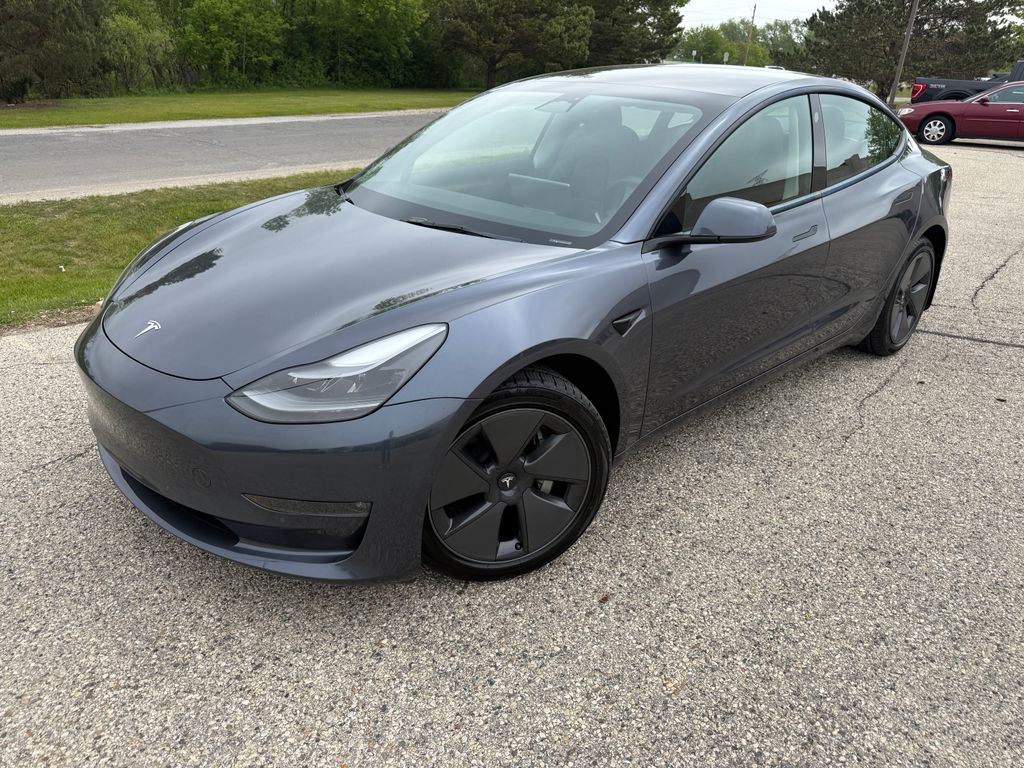 2022 Tesla Model 3's photo