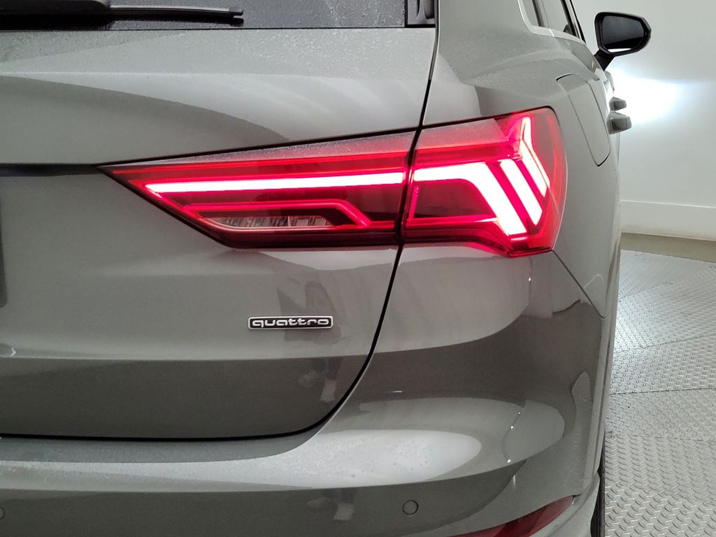 Thumbnail: 2023 Audi Q3 - 8