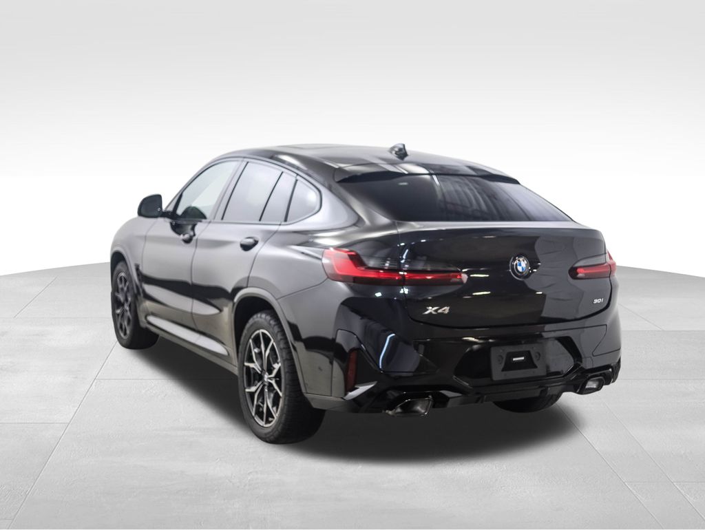 Thumbnail: 2023 BMW X4 - 3