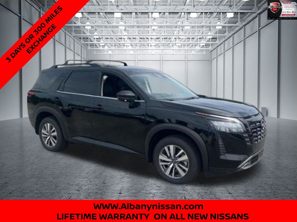 2026 Nissan Pathfinder SL