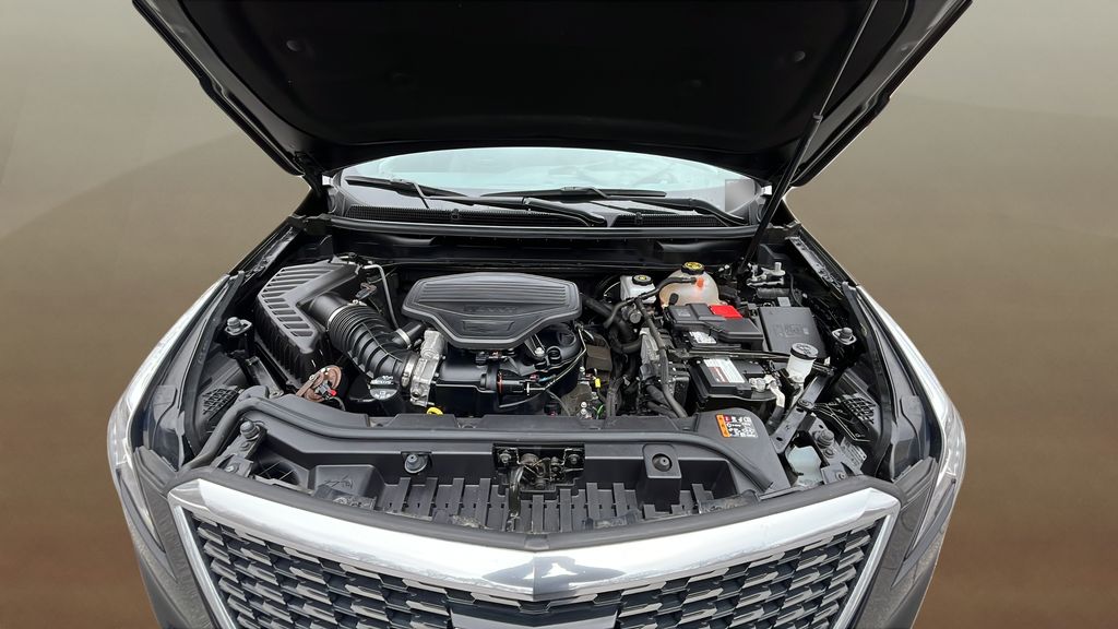 used 2021 Cadillac XT5 car, priced at $28,900