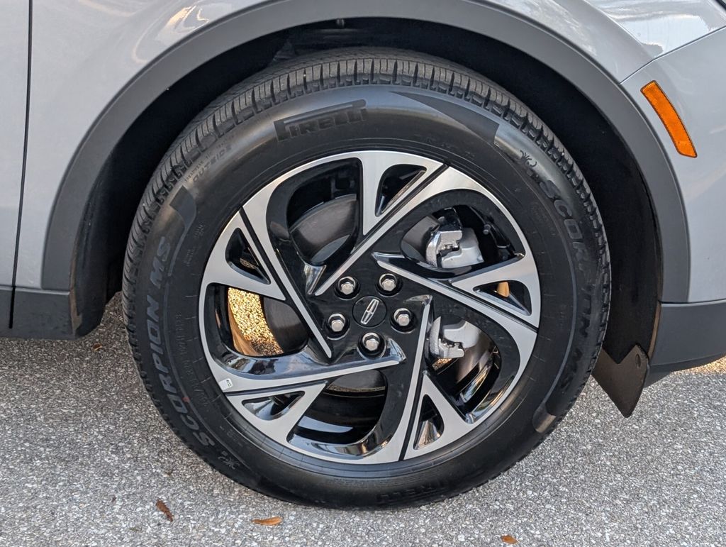 new 2025 Lincoln Nautilus car, priced at $55,728