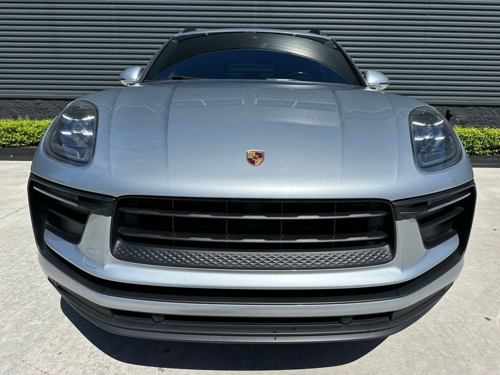 Thumbnail: 2022 Porsche Macan - 8