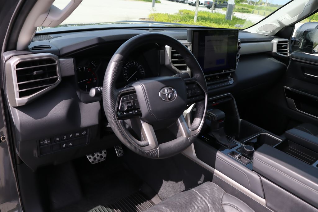 Thumbnail: 2022 Toyota Tundra - 15