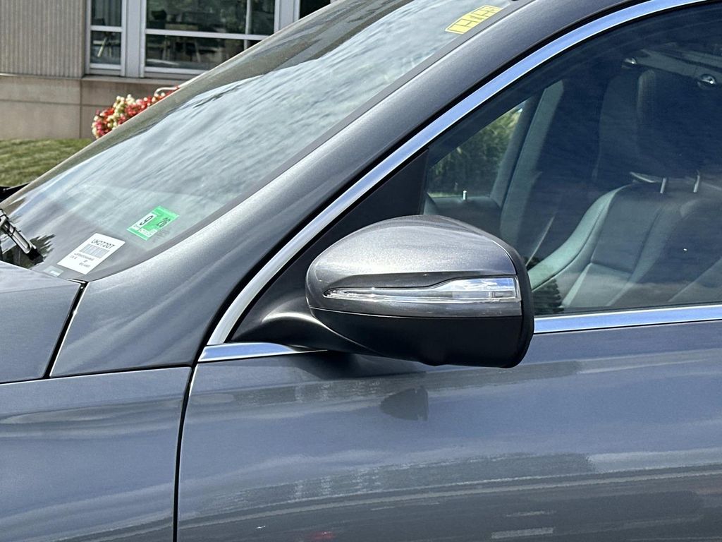 Thumbnail: 2022 Mercedes-Benz GLE - 13