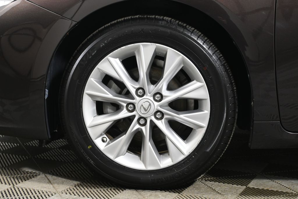 Thumbnail: 2015 Lexus ES - 12