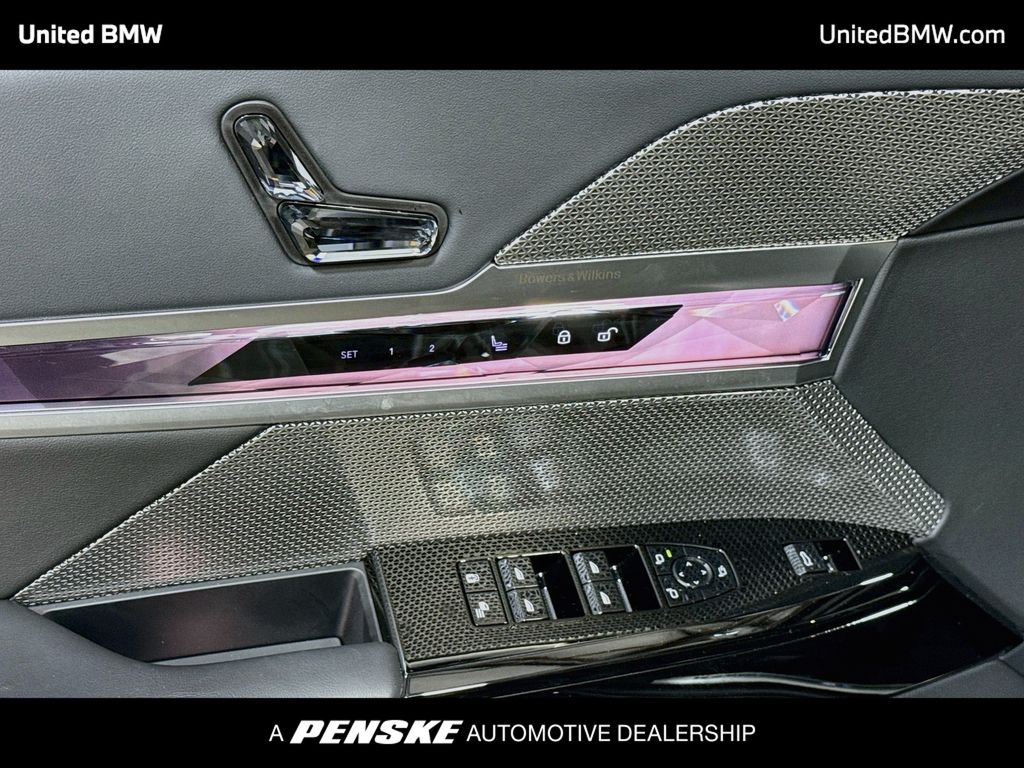 Thumbnail: 2025 BMW i7 - 10