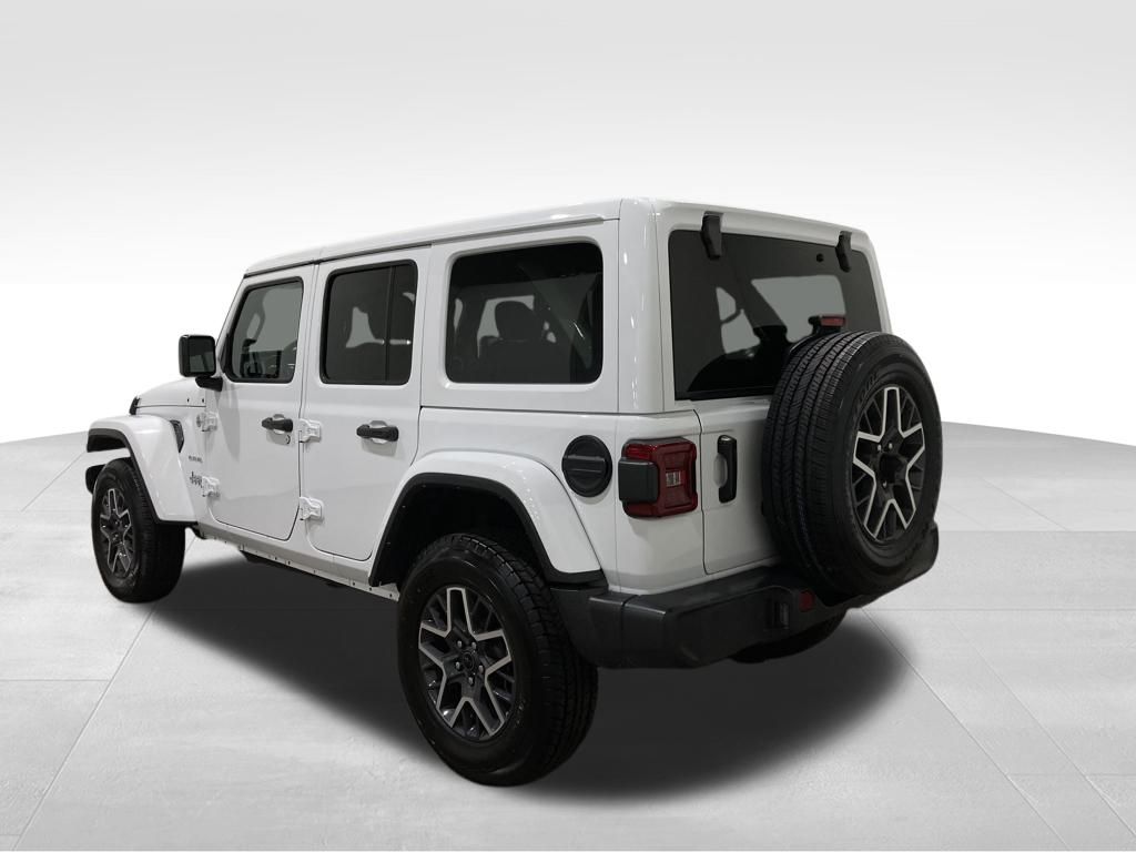 2024 Jeep Wrangler 4-Door Sahara 4x4