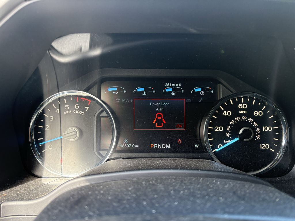 Used 2018 Magnetic Ford Lariat image 17