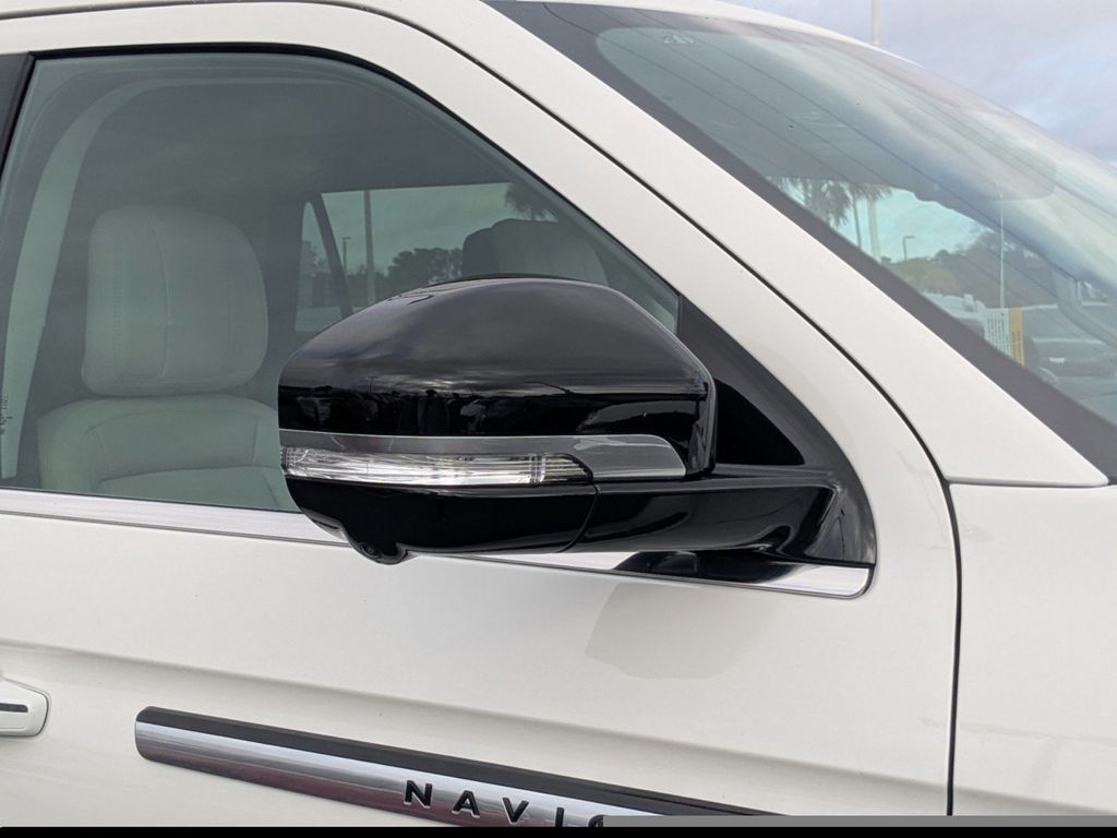 2025 Lincoln Navigator Reserve L