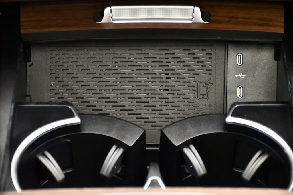 Thumbnail: 2026 Mercedes-Benz GLE - 29