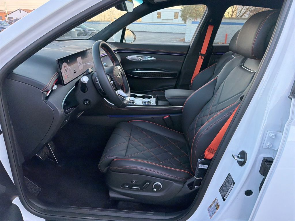 Thumbnail: 2026 Genesis GV70 - 18