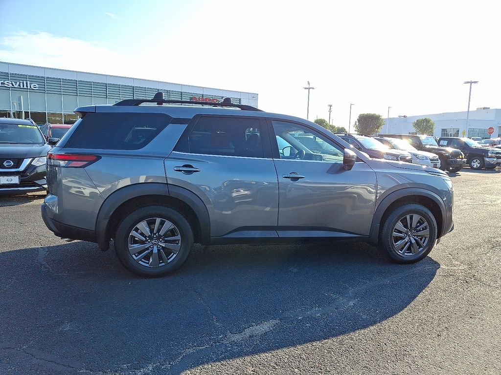 Thumbnail: 2022 Nissan Pathfinder - 7