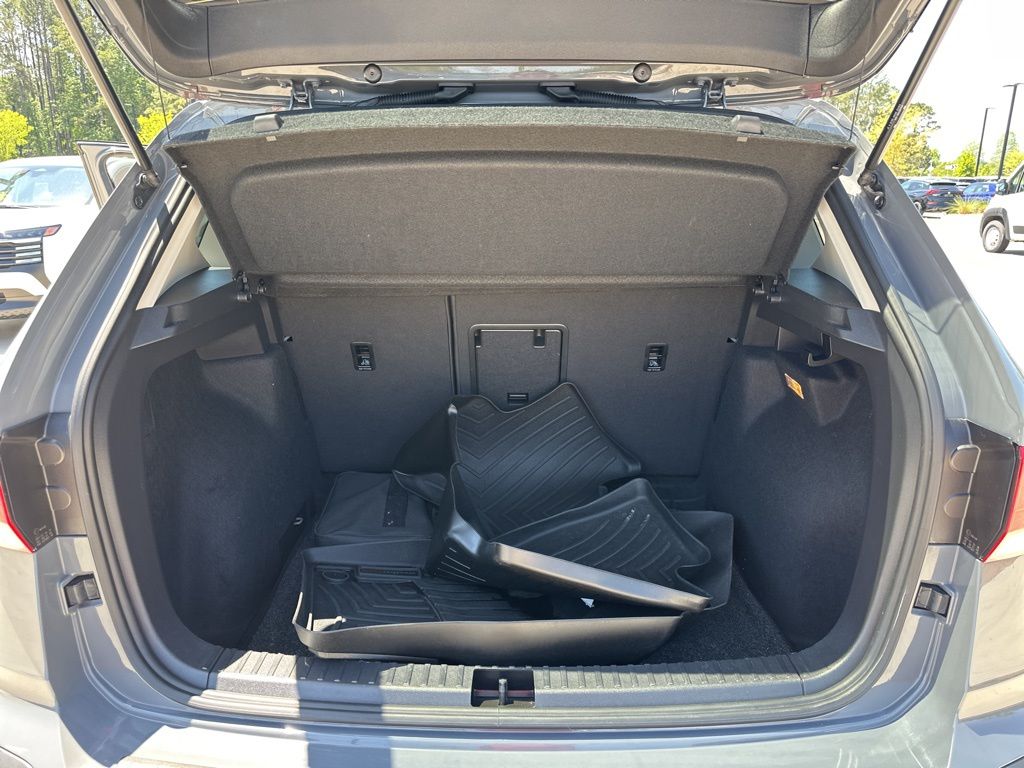2022 Gray Volkswagen Taos 1.5T SE FWD SUV
