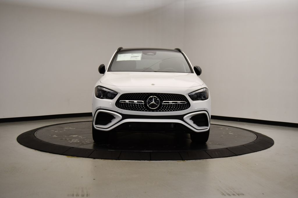 2025 Mercedes-Benz GLA 250 4MATIC 8