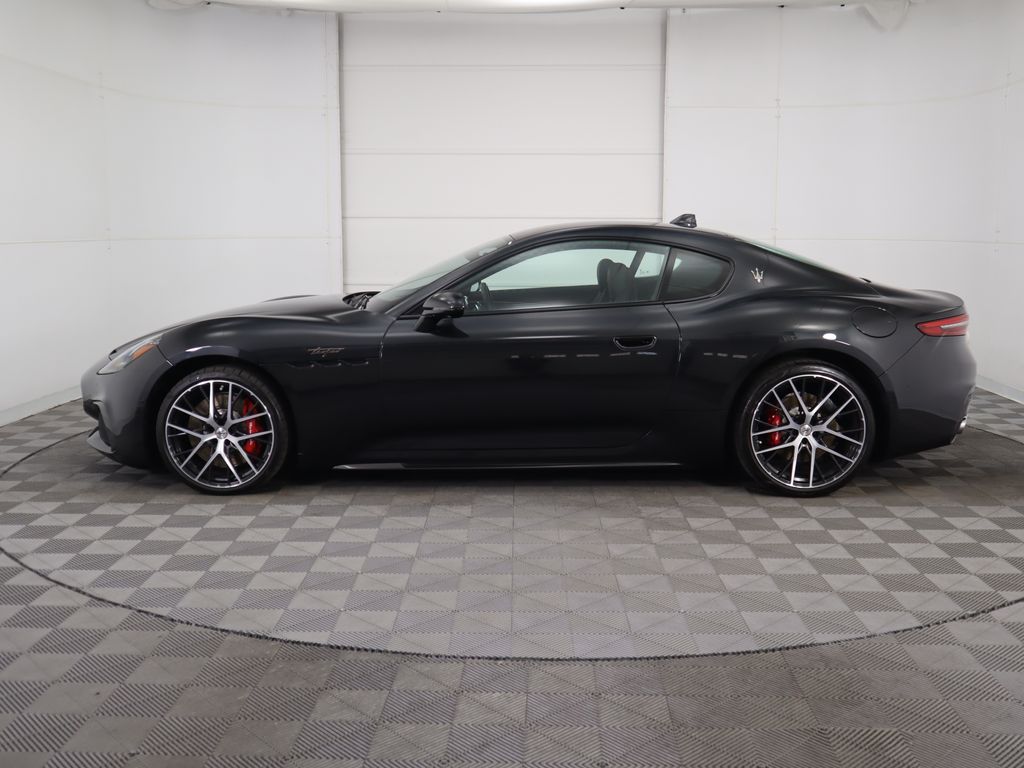2024 Maserati GranTurismo Trofeo 8