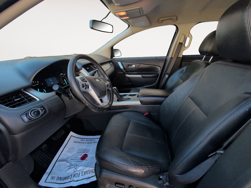 Used 2014 Blue Ford SEL image 9
