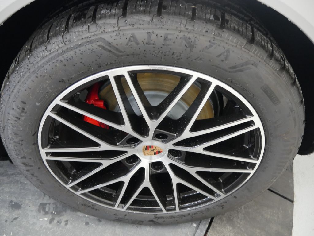 Thumbnail: 2026 Porsche Cayenne - 14