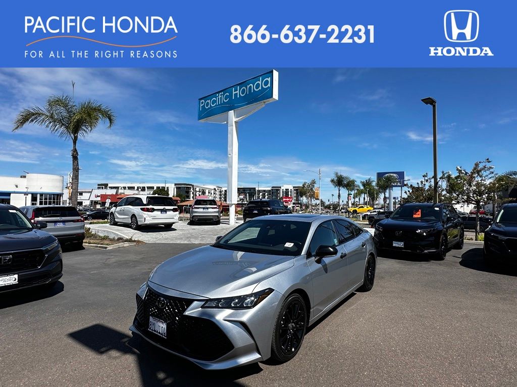 Celestial Silver Metallic 2021 Toyota Avalon Sedan Front-Wheel Drive 8-Speed Automatic