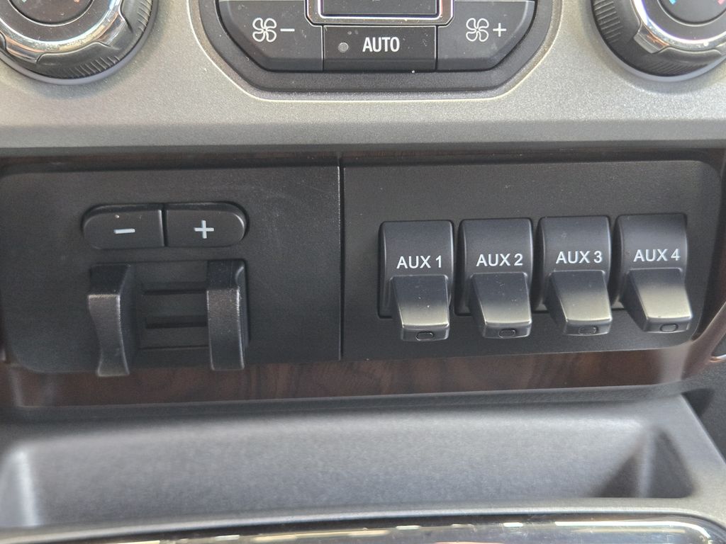 2014 Ford F-250SD Lariat Black at Bravo Nissan