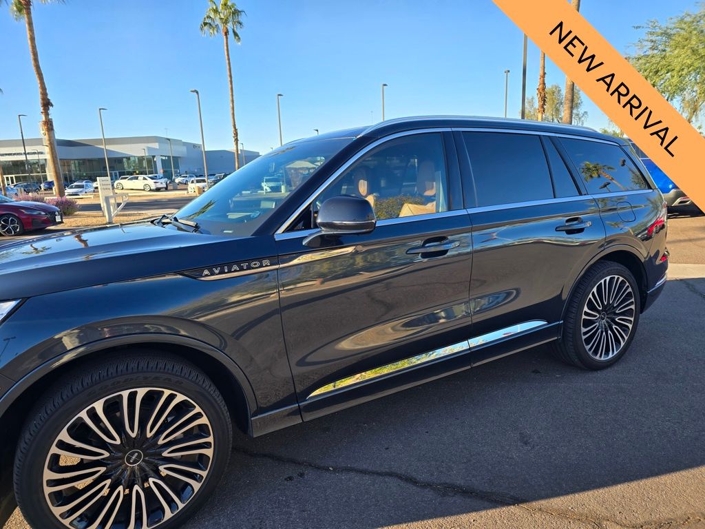 2023 Lincoln Aviator Black Label 3