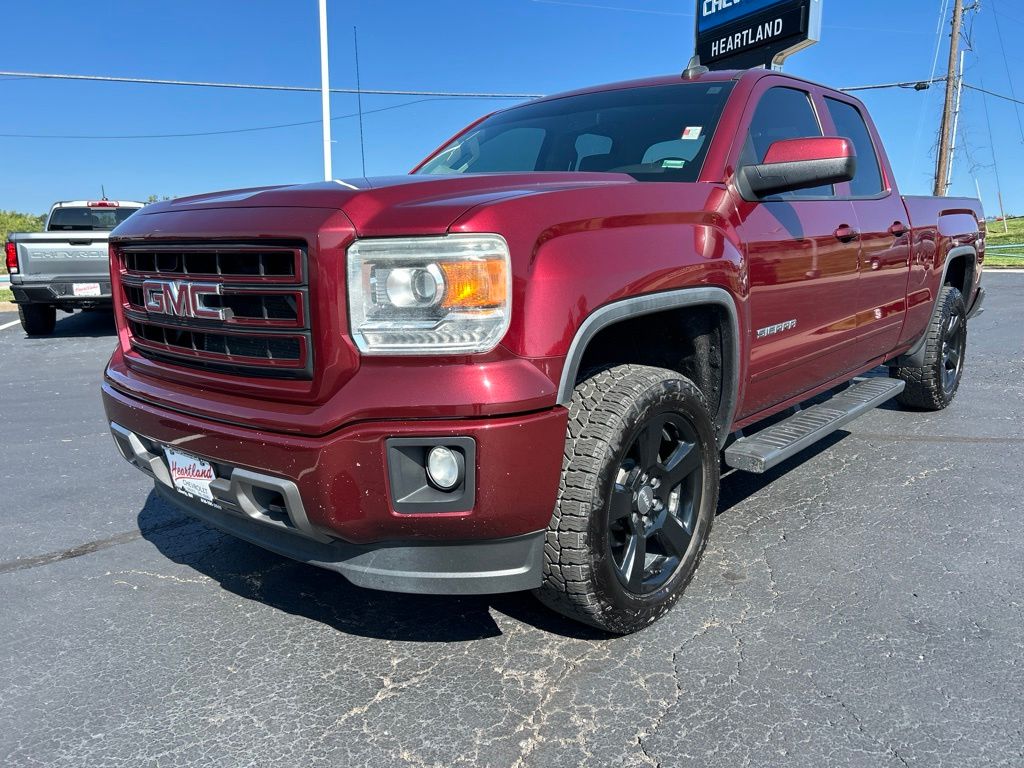 Sonoma Red Metallic 2015 GMC Sierra 1500 Pickup Truck Four-Wheel Drive 6-Speed Automatic Overdrive