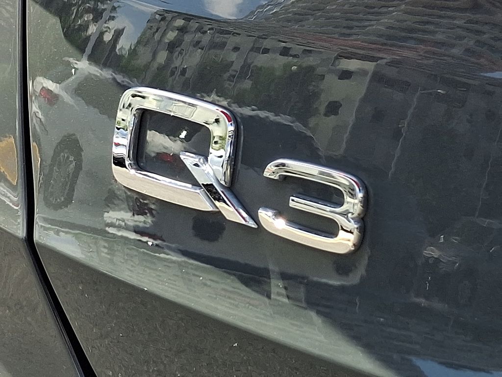 Thumbnail: 2022 Audi Q3 - 29