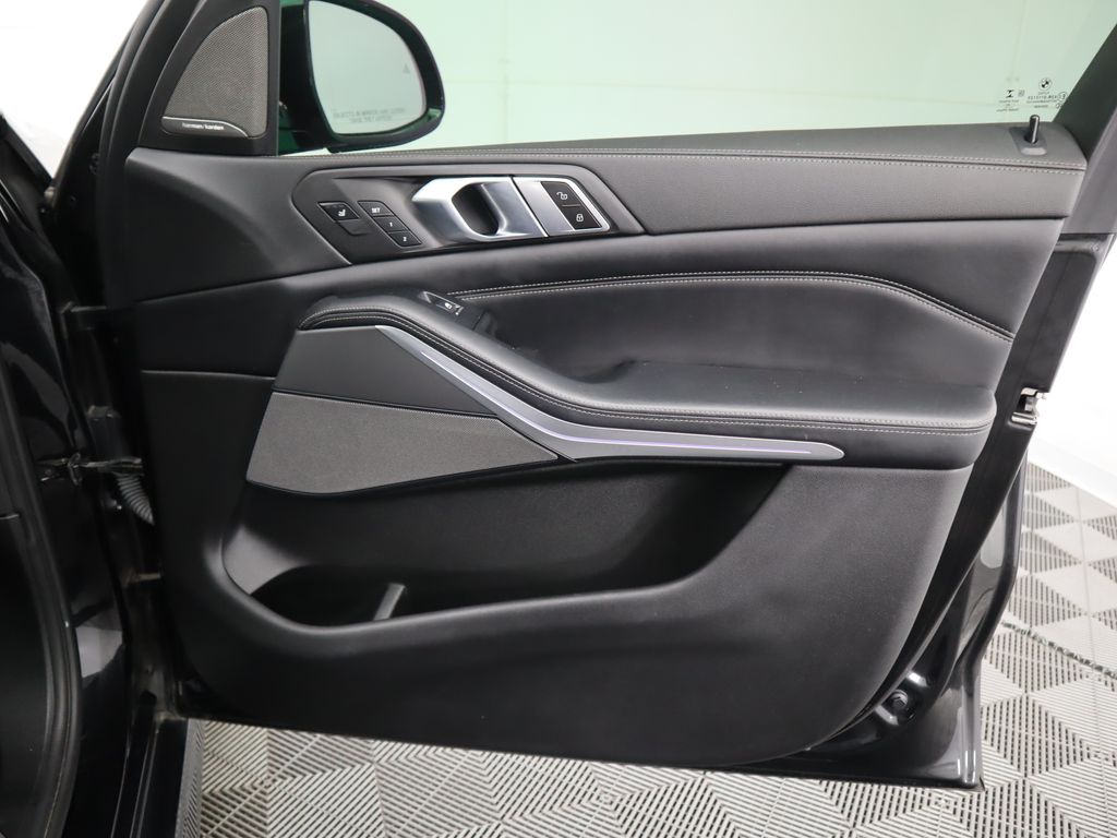 Thumbnail: 2020 BMW X5 - 26